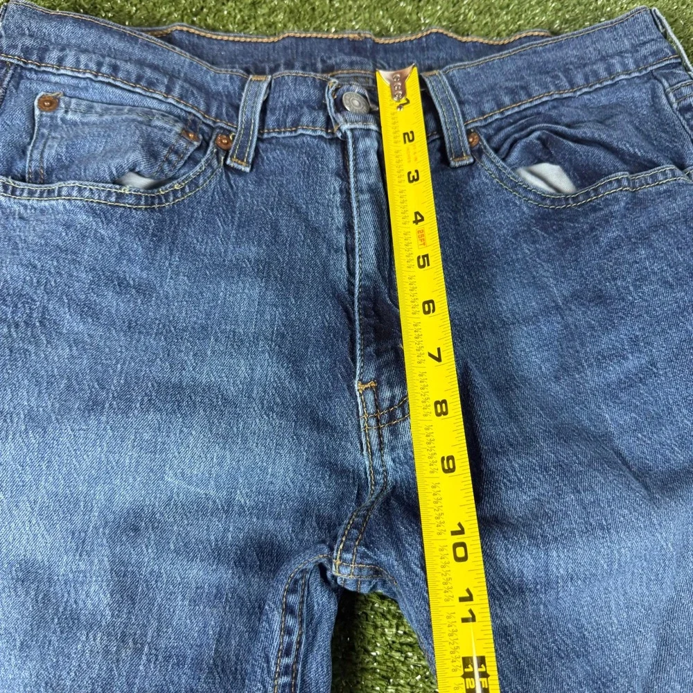 Levis 505 Regular Fit Jeans Mens 32x30 Medium Wash Blue Straight Leg Denim